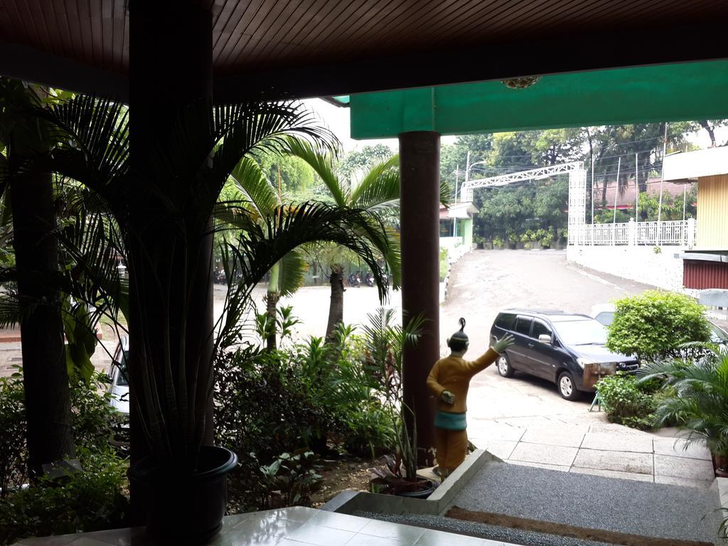 Reddoorz Plus Near Kebayoran Baru Blok S 雅加达 外观 照片
