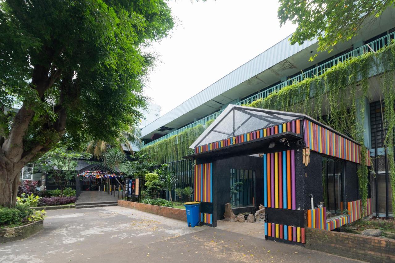 Reddoorz Plus Near Kebayoran Baru Blok S 雅加达 外观 照片